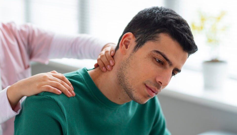 Effective Physiotherapy for Neck Pain - AR Clinics